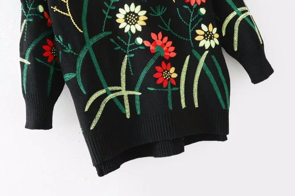 High Street Embroidery O-neck Loose Sweater