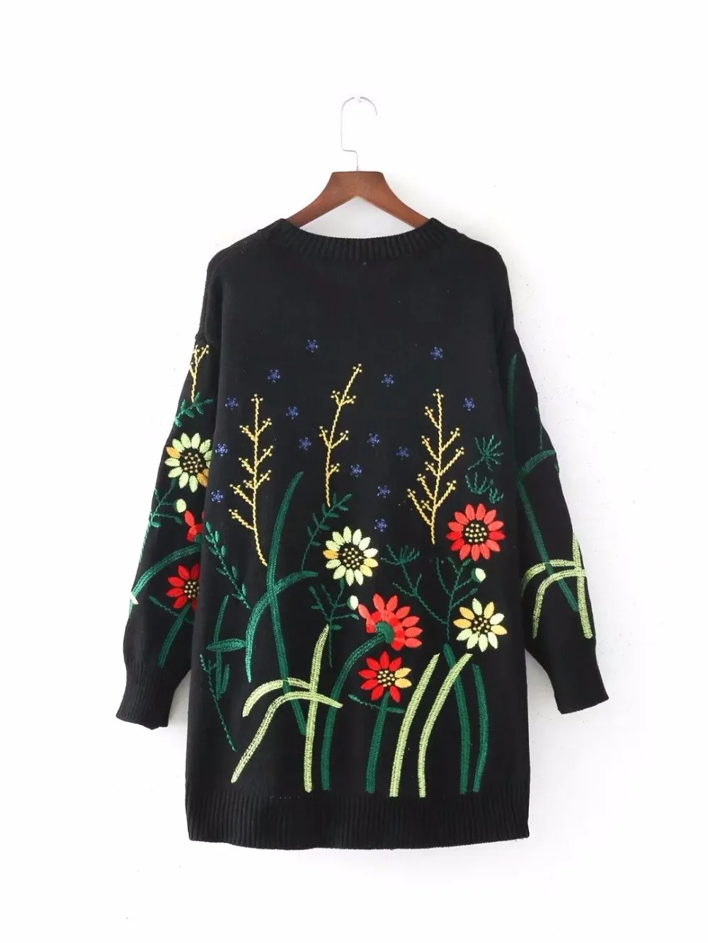 High Street Embroidery O-neck Loose Sweater