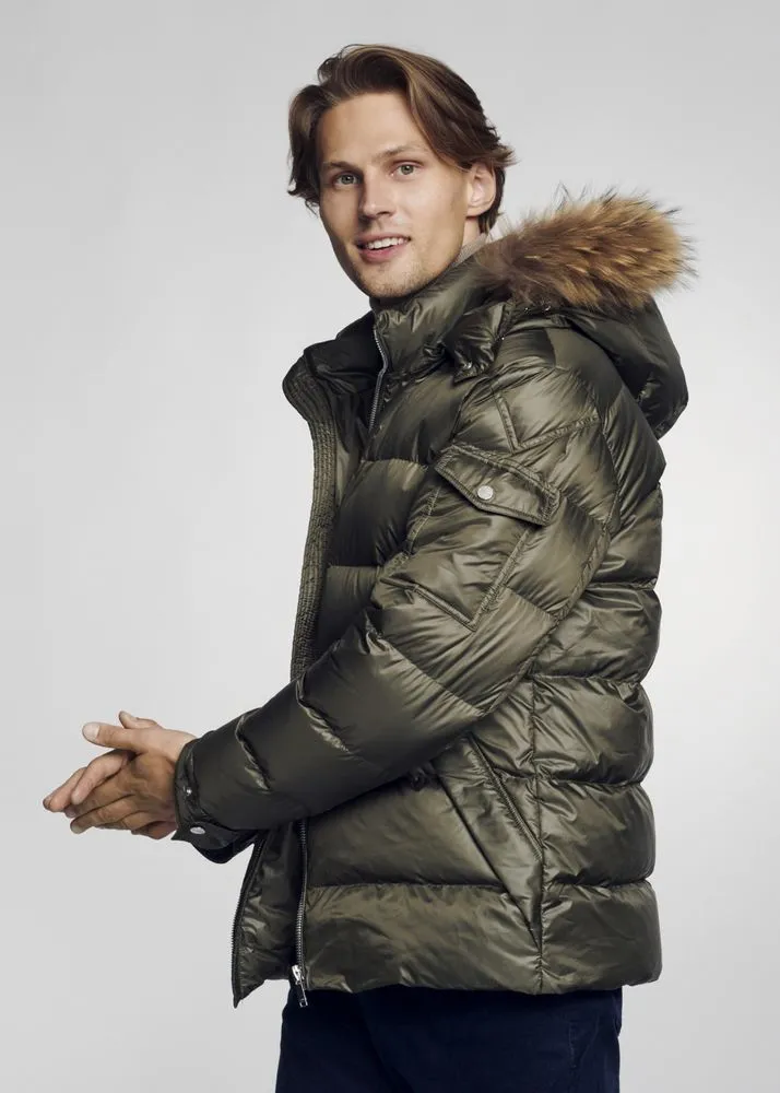 Luxurious look Men's Winter Jacket With Fur Trim