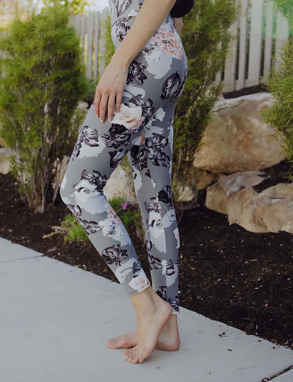 SA Exclusive Perfect Blooms Leggings